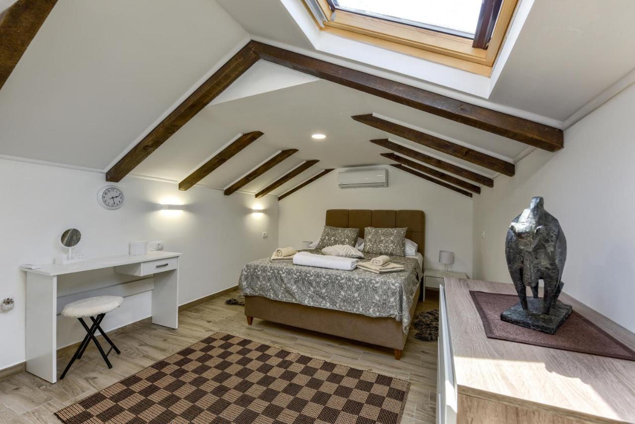Apartament Yula *